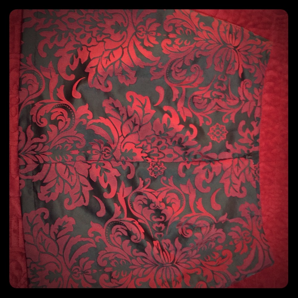 Forever 21 red and black size Large mini skirt